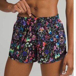 Lululemon Hotty Hot shorts 4" lined LR flowerscope black size 6 NWT
